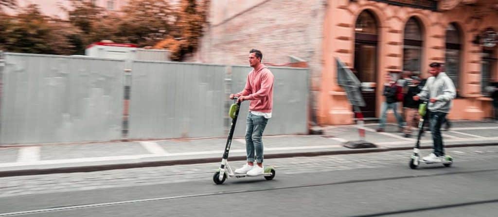 ¿Es obligatorio llevar el certificado de circulación con tu patinete eléctrico?