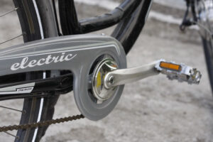 ¿Patinete eléctrico o bicicleta eléctrica? Te ayudamos a elegir la mejor opción