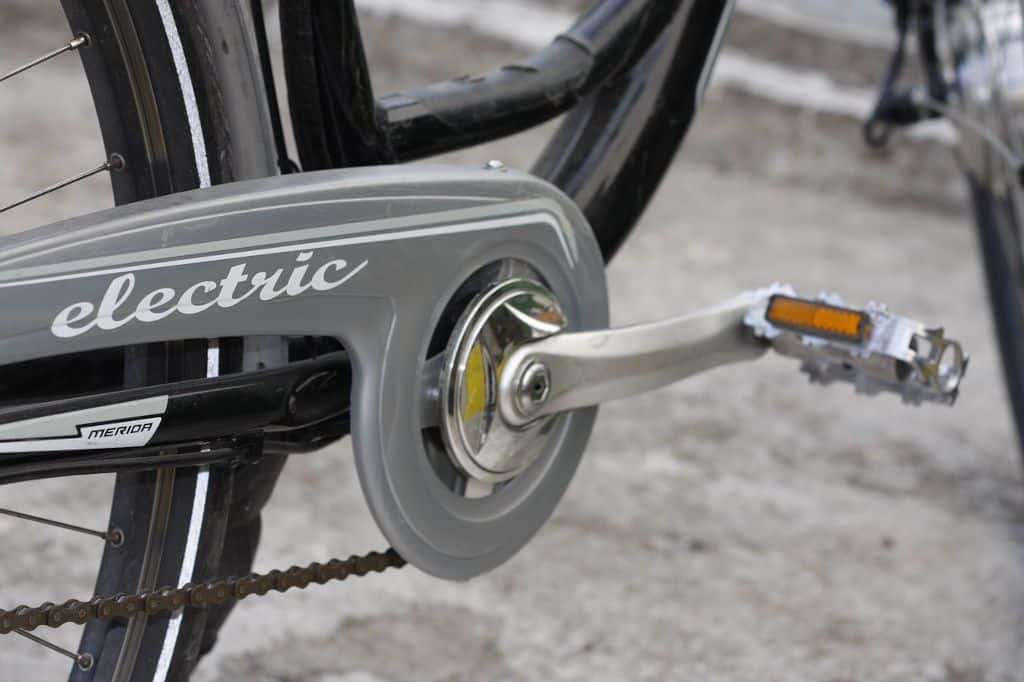 ¿Patinete eléctrico o bicicleta eléctrica? Te ayudamos a elegir la mejor opción